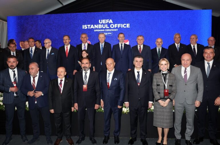 Ceferin: “Ta bëjmë Kampionatin Europian 2032 në Turqi – Itali më të mirin ndonjëhërë”. Presidenti Duka merr pjesë në përurimin e zyrës së re të UEFA-s në Stamboll