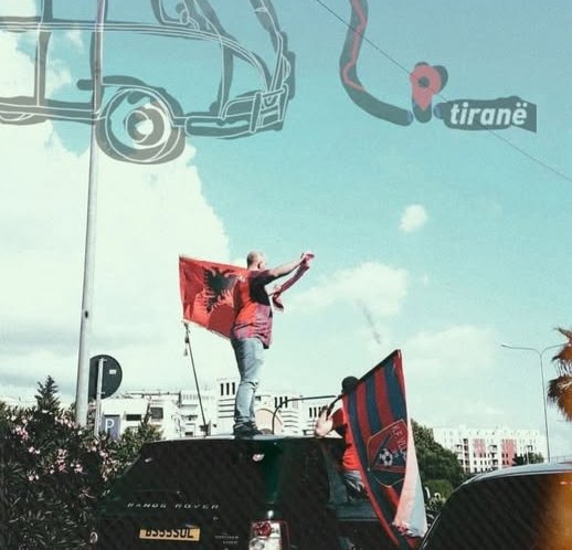 Vllaznia Diaspore, gati drejt Tiranës me “uraganin” e tifozërisë kuqeblu. Njoftim i rëndësishëm i organizatorëve në prag të ndeshjes, Dinamo-Vllaznia!