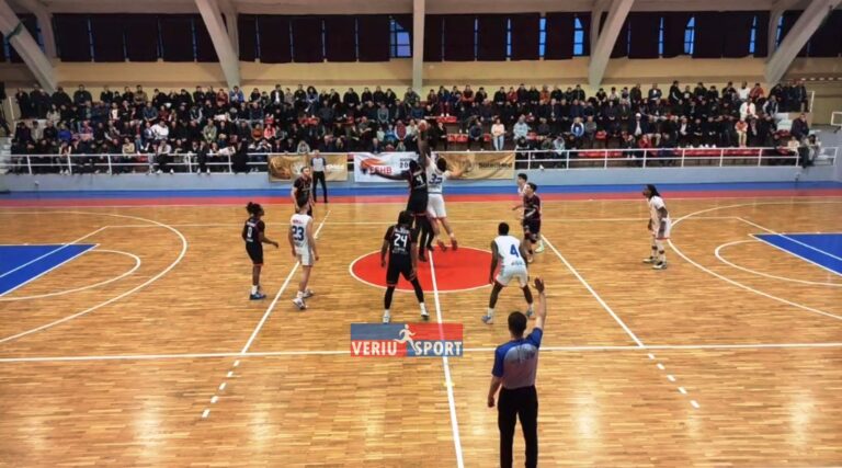 (Video) Vllaznia-Besëlidhja, një derbi verior elektrizues për dy tifozëritë përkatëse, që mbyllet me fitoren e lezhjanëve. Superliga Basket Meshkuj-Play Off