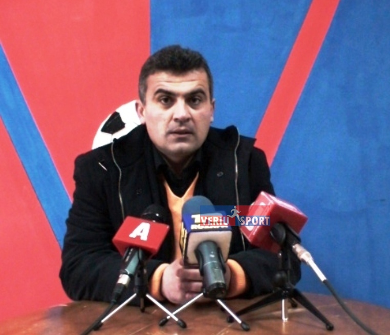 Misioni i Edi Martinit! Ka fituar titullin si futbollist me Vllazninë e 2001-shit, por tashmë i kërkohet ta përsërisë këtë sukses edhe si trajner në sezonin 2025-2026