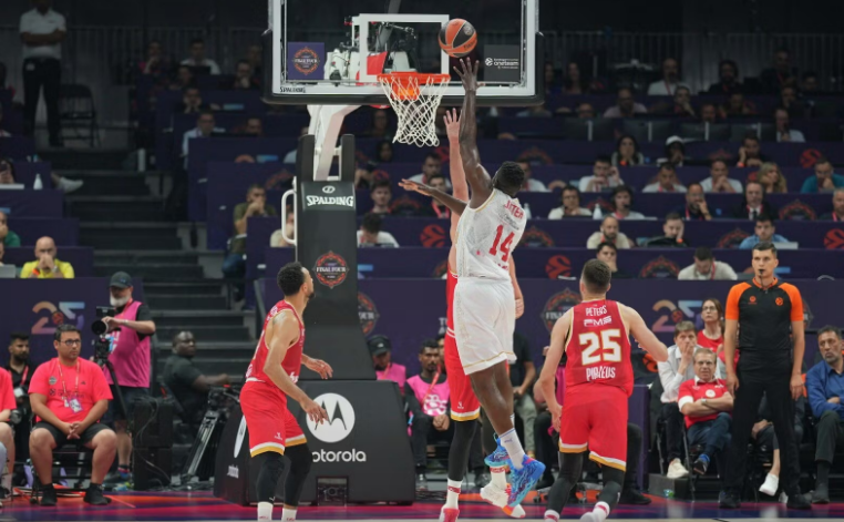 Basketboll-Monako eleminon Olimpiakosin dhe shkon në finalen e madhe të Euro League