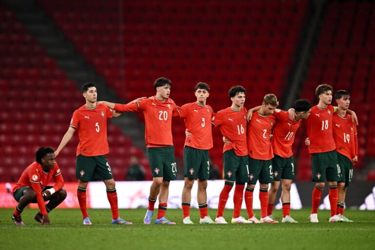 Barazim 2-2, por me penallti, Portugalia eleminon Italinë 4-3 duke shkuar në finalen e  Euro U-17 për t’u përballur me Francen
