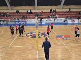 (Video) Superliga Volejboll Femra. Vllaznia vuan mungesën e përvojës, mundet në shtëpi nga Partizani 1-3. Humbja e pestë për kuqeblutë
